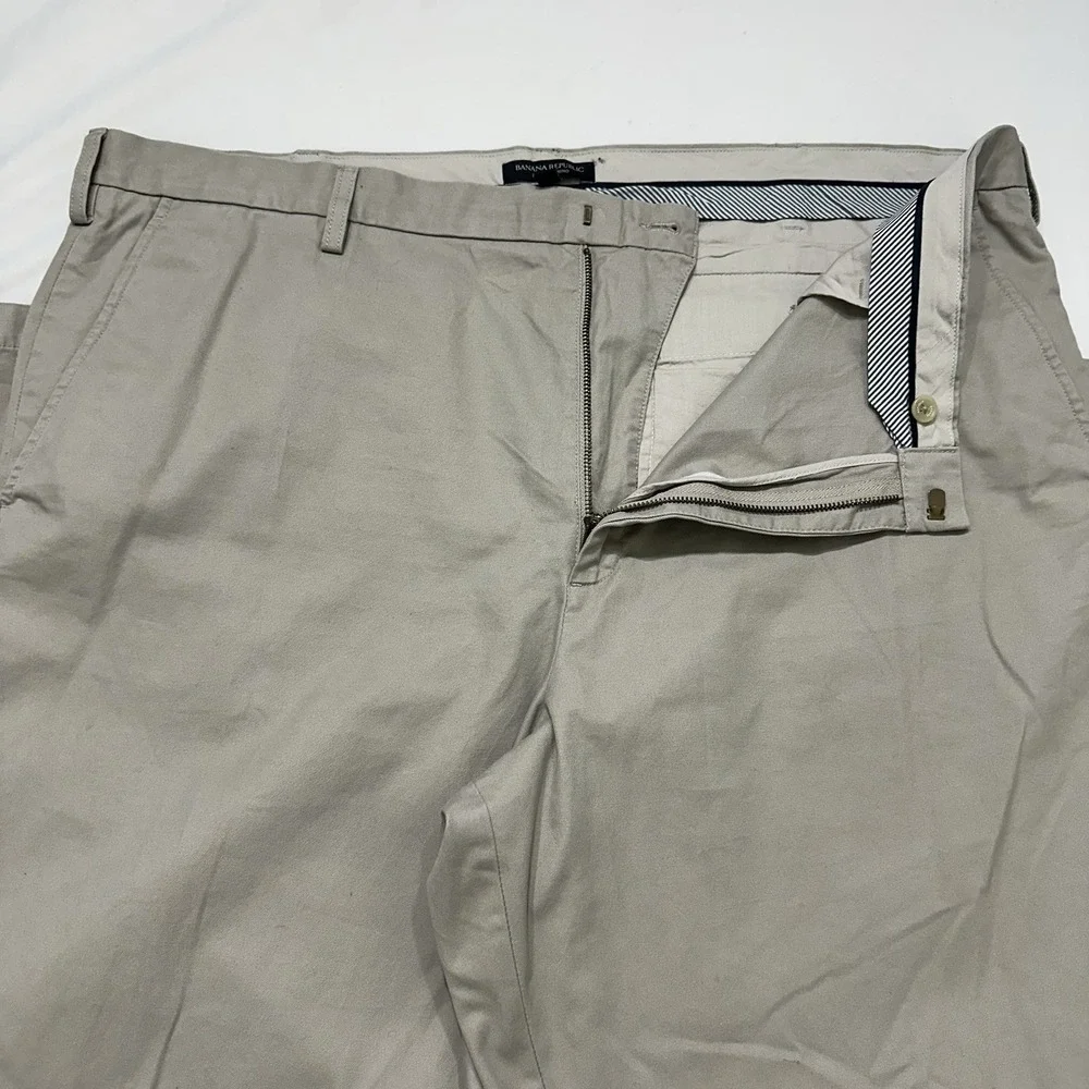 Banana Republic Dawson Chino Pants Mens Khaki 100% Cotton‎ Casual